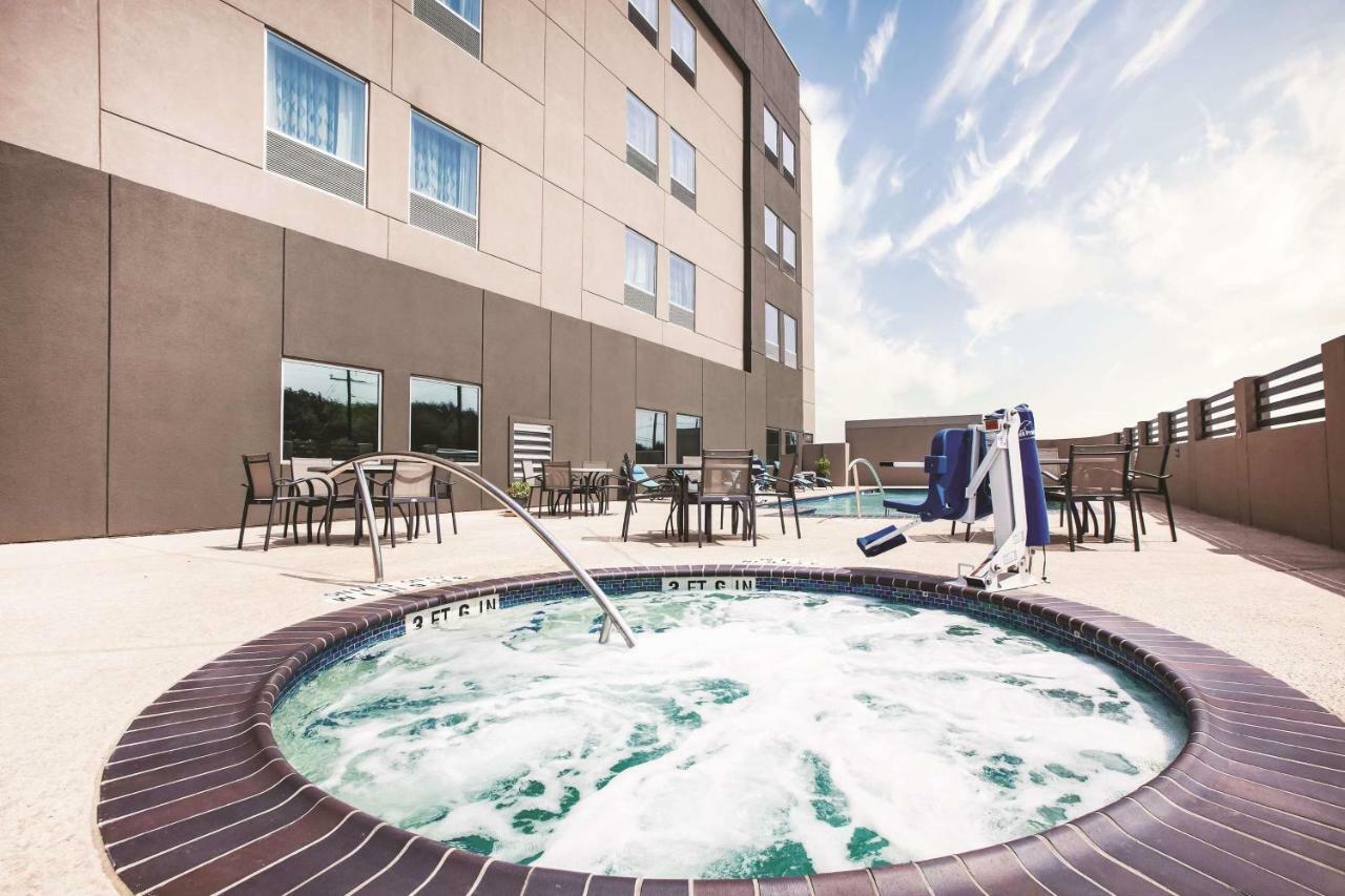 La Quinta By Wyndham Mcallen La Plaza Mall Extérieur photo